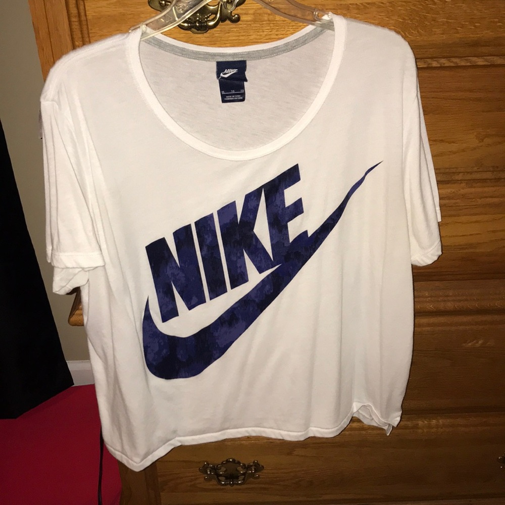 Nike T-shirt
